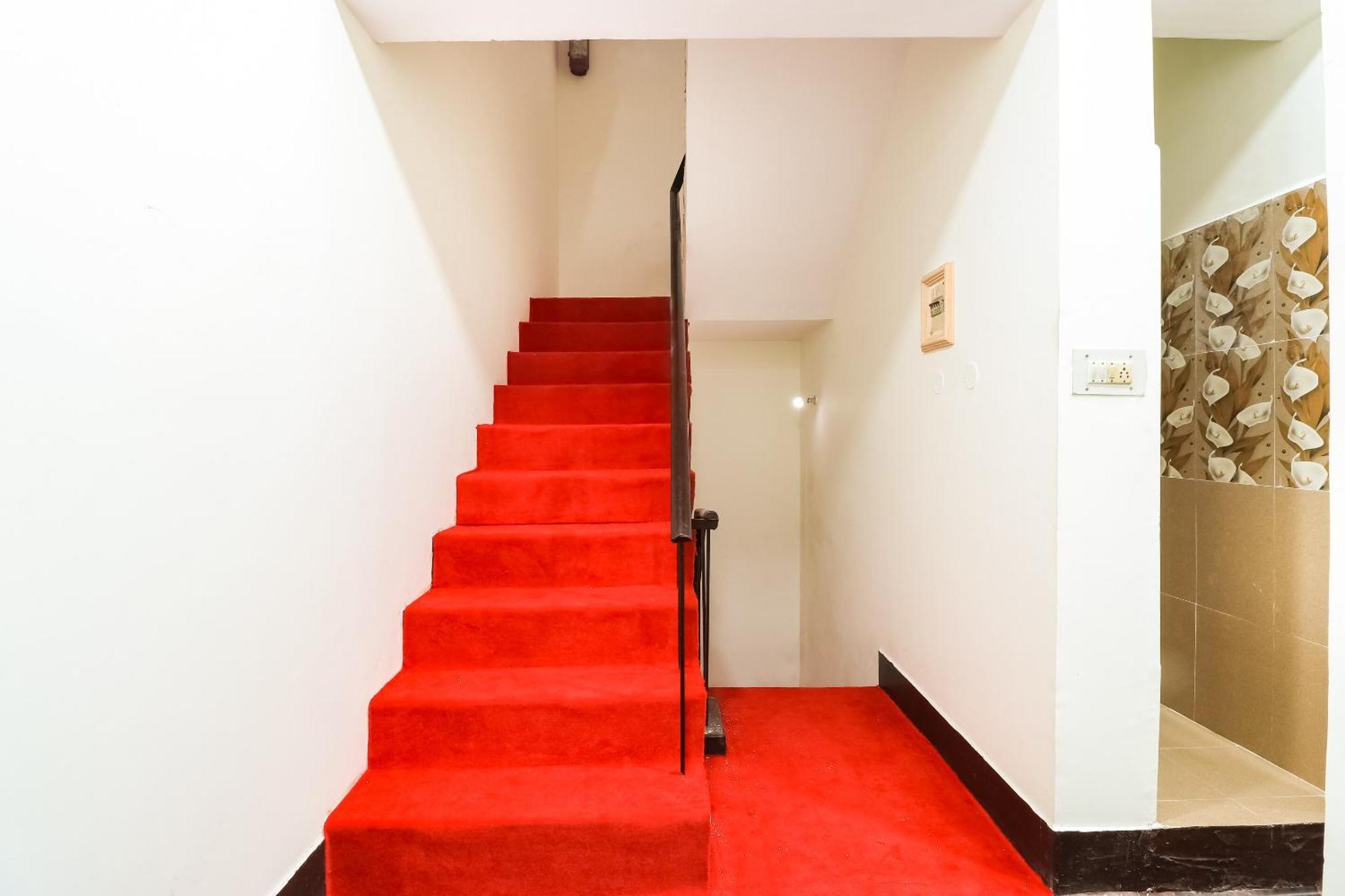 Oyo Hotel Pacifica Near Phoenix United Lucknow Exteriör bild