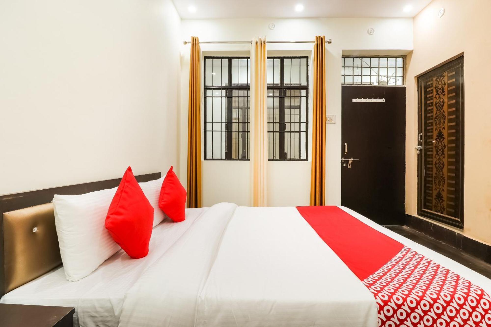 Oyo Hotel Pacifica Near Phoenix United Lucknow Exteriör bild