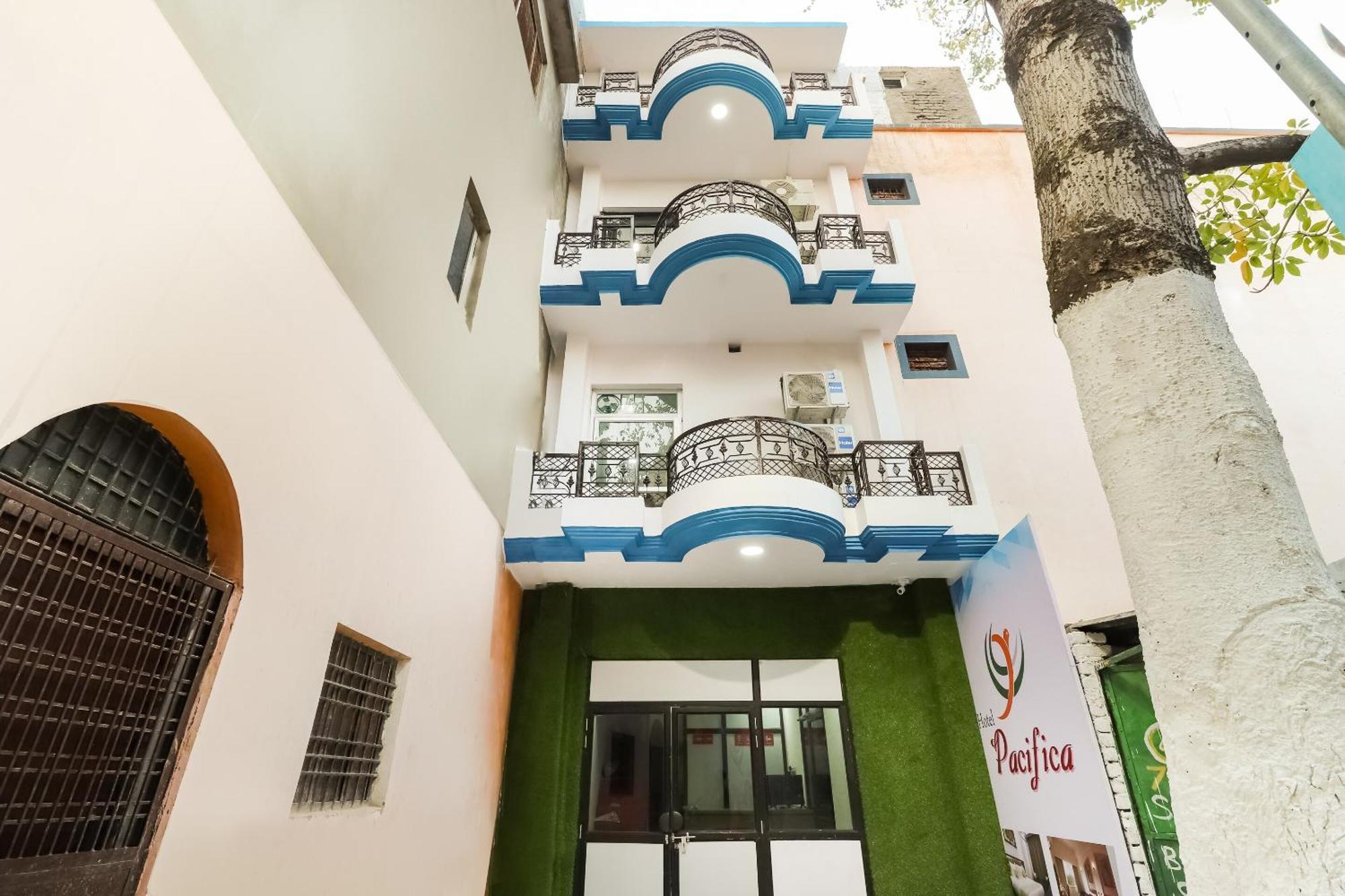 Oyo Hotel Pacifica Near Phoenix United Lucknow Exteriör bild