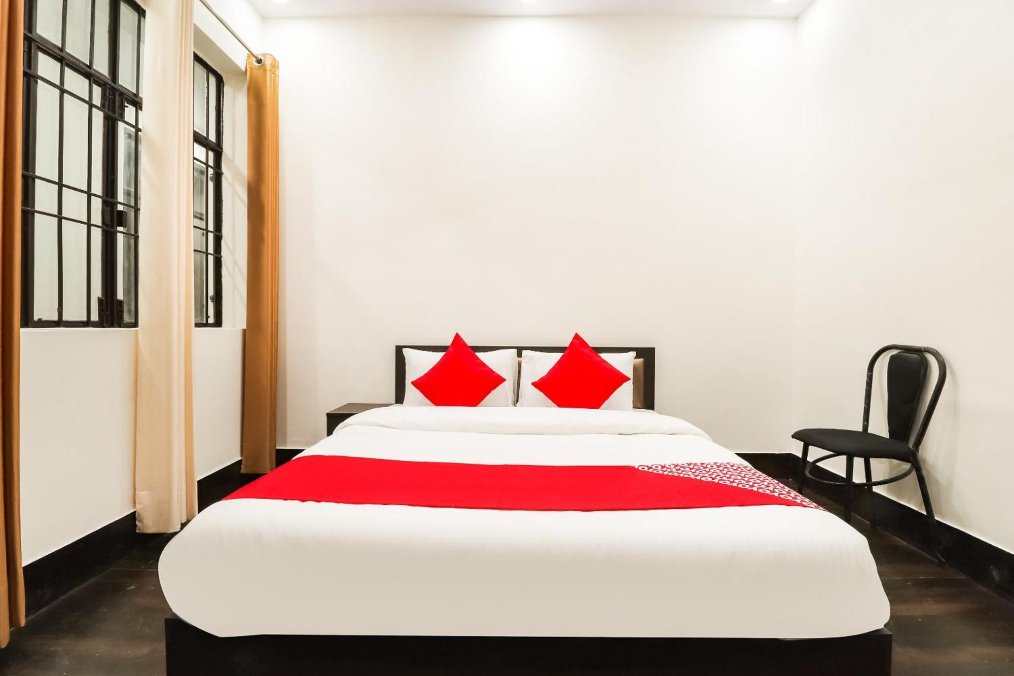 Oyo Hotel Pacifica Near Phoenix United Lucknow Exteriör bild