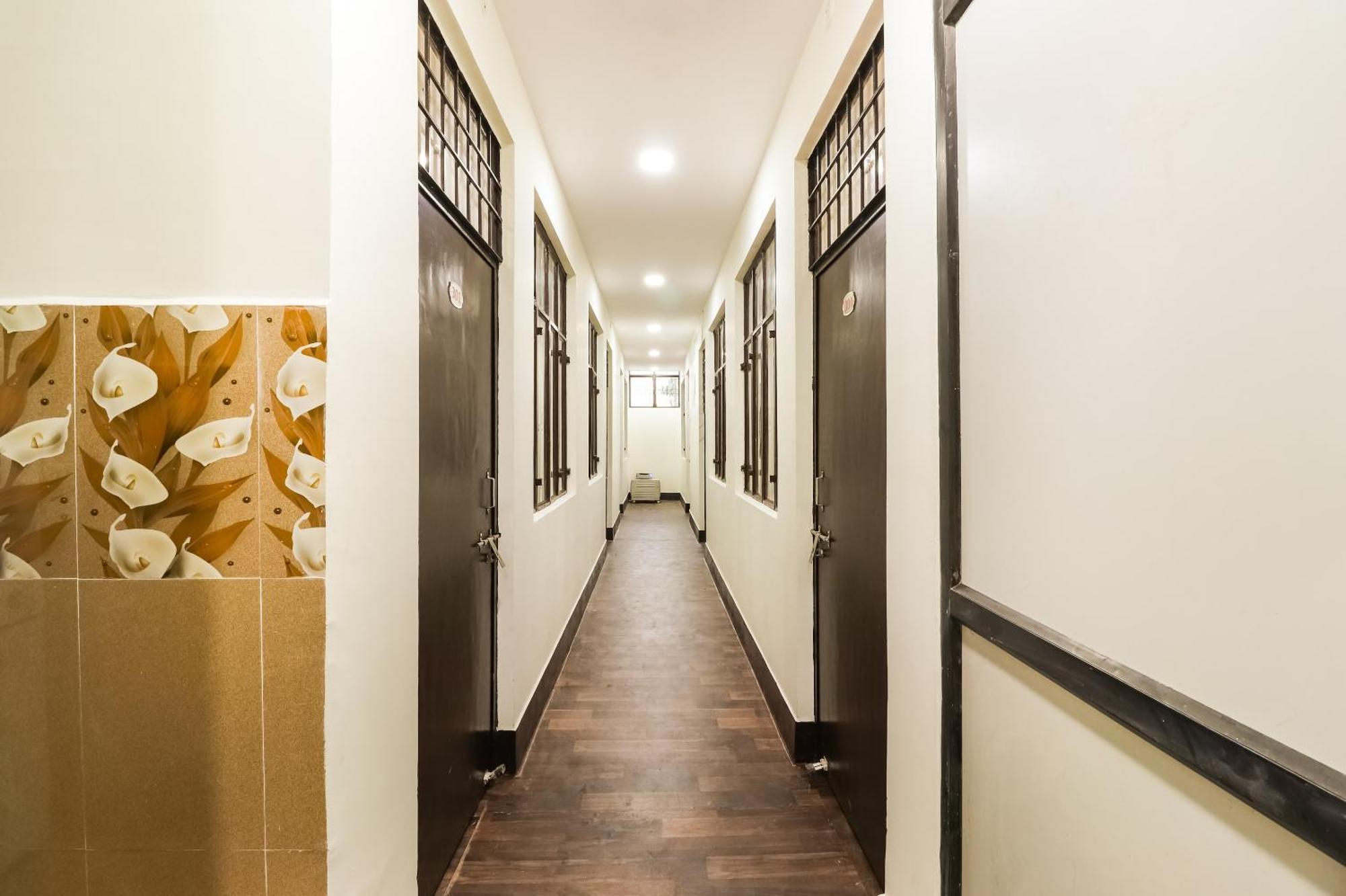 Oyo Hotel Pacifica Near Phoenix United Lucknow Exteriör bild
