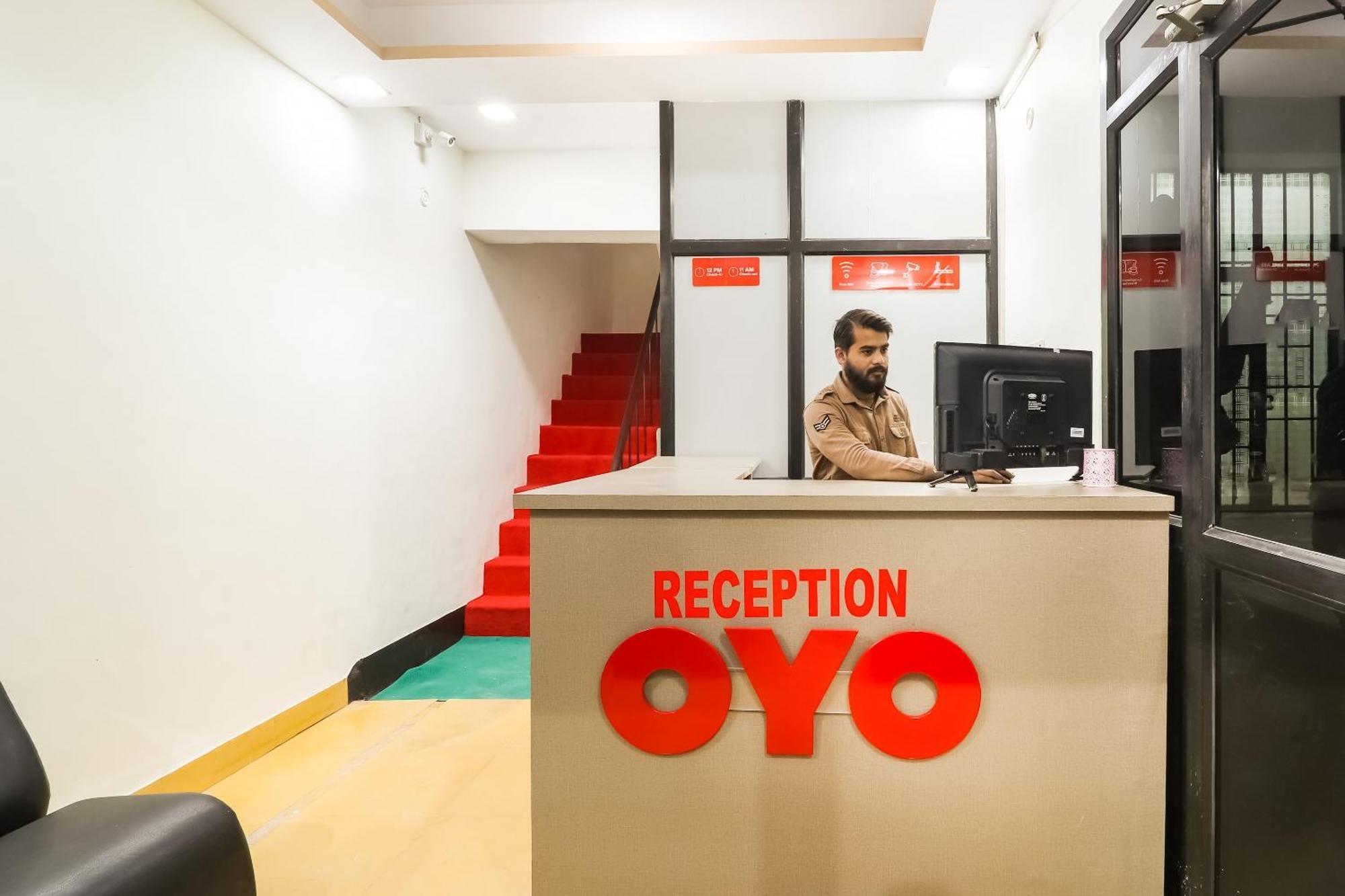 Oyo Hotel Pacifica Near Phoenix United Lucknow Exteriör bild
